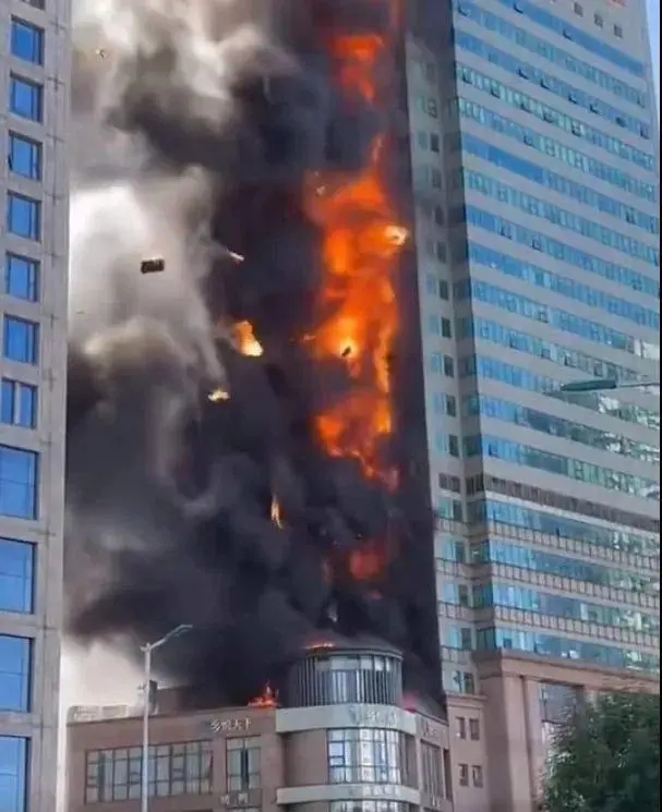 又一建筑外墻火災，天津大樓起火，物業否認因煤氣爆炸導致起火